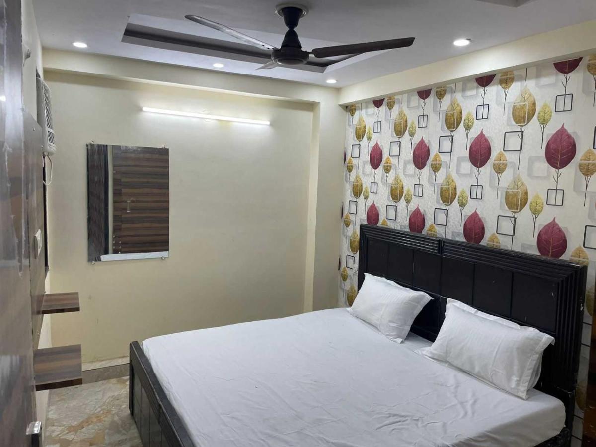 Hotel O Devansh Inn New Delhi Exterior photo